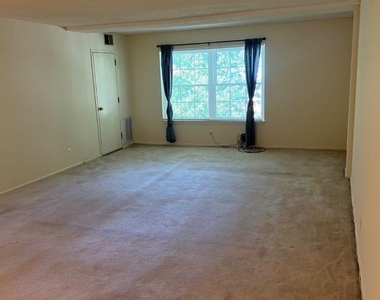 7621 Provincial Drive - Photo Thumbnail 4