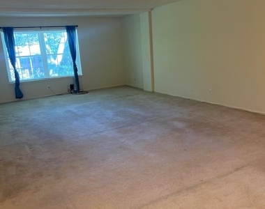7621 Provincial Drive - Photo Thumbnail 9