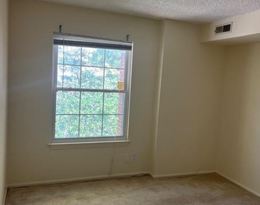 7621 Provincial Drive - Photo Thumbnail 11