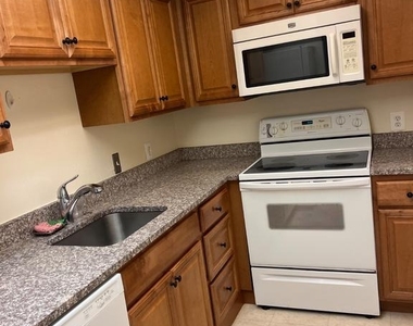 7621 Provincial Drive - Photo Thumbnail 8