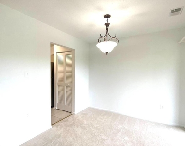 7594 Lakeside Village Drive - Photo Thumbnail 11