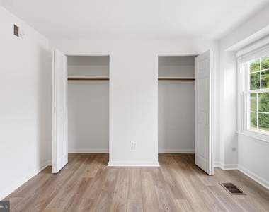 5603 Independence Circle - Photo Thumbnail 15