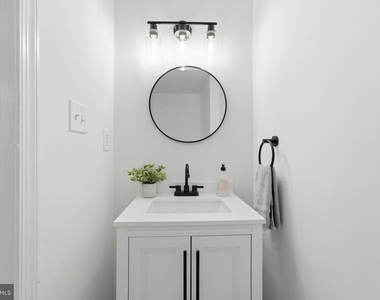 5603 Independence Circle - Photo Thumbnail 24