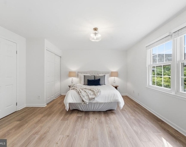 5603 Independence Circle - Photo Thumbnail 21