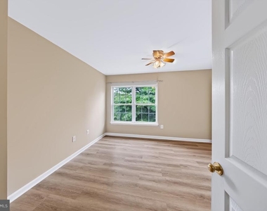 4624 Flatlick Branch Drive - Photo Thumbnail 12