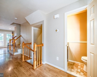 7804 Colonial Springs Boulevard - Photo Thumbnail 5