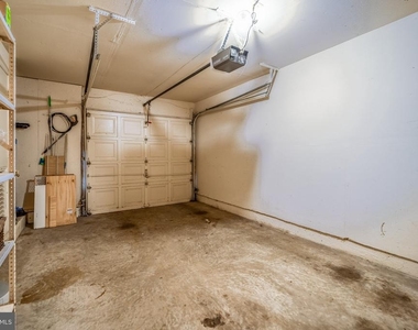 7804 Colonial Springs Boulevard - Photo Thumbnail 33