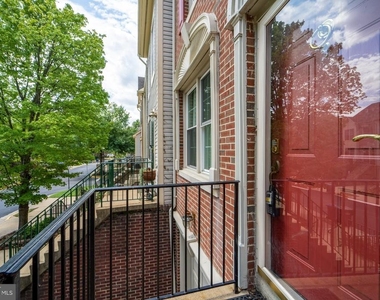 7804 Colonial Springs Boulevard - Photo Thumbnail 1