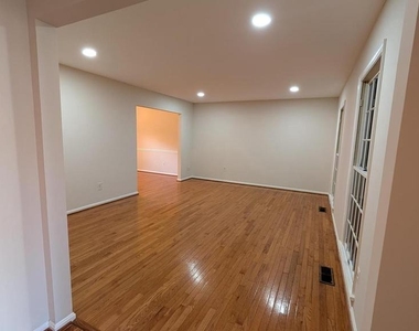 4500 Stone Pine Court - Photo Thumbnail 7