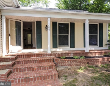 4500 Stone Pine Court - Photo Thumbnail 4