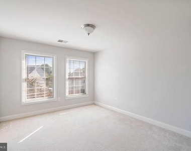 2038 Madrillon Road - Photo Thumbnail 23