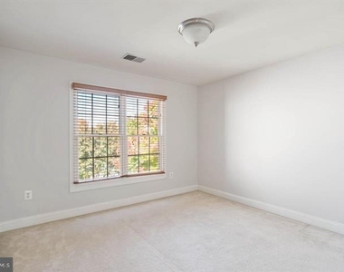 2038 Madrillon Road - Photo Thumbnail 40