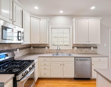 2038 Madrillon Road - Photo Thumbnail 7