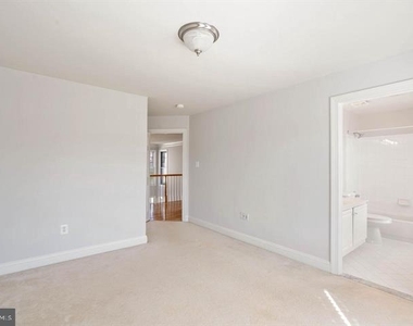 2038 Madrillon Road - Photo Thumbnail 38