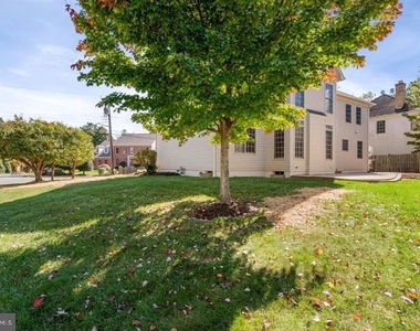 2038 Madrillon Road - Photo Thumbnail 43