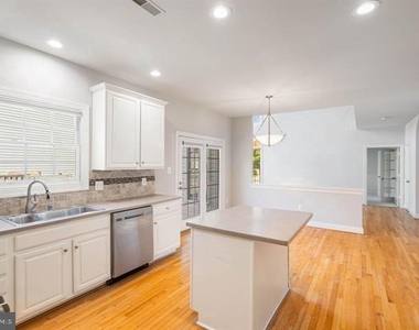 2038 Madrillon Road - Photo Thumbnail 10