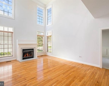 2038 Madrillon Road - Photo Thumbnail 14