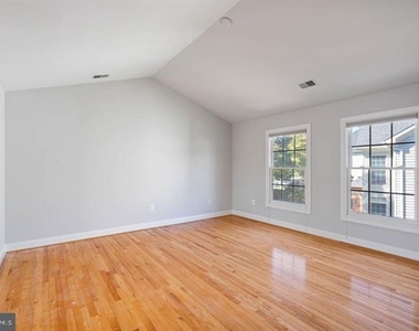 2038 Madrillon Road - Photo Thumbnail 28