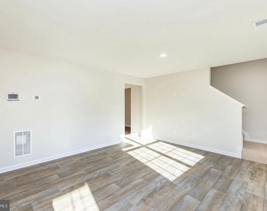 174 Hamstead Drive - Photo Thumbnail 6