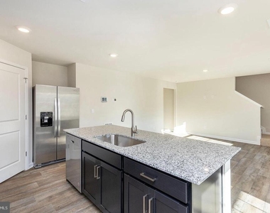 174 Hamstead Drive - Photo Thumbnail 2