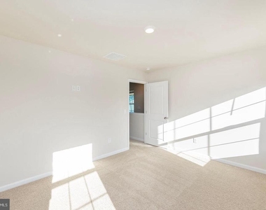 174 Hamstead Drive - Photo Thumbnail 11