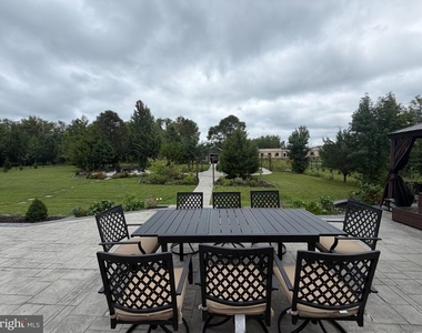 9812 Thoroughbred Road - Photo Thumbnail 25