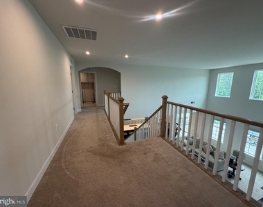 9812 Thoroughbred Road - Photo Thumbnail 11