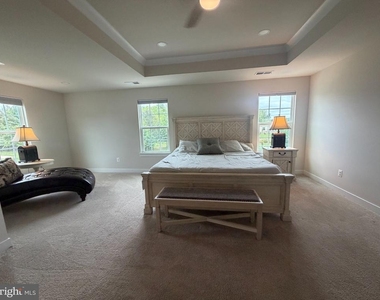 9812 Thoroughbred Road - Photo Thumbnail 18