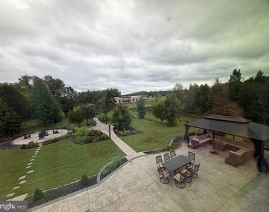 9812 Thoroughbred Road - Photo Thumbnail 21