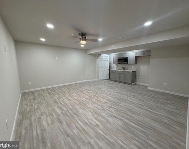 9812 Thoroughbred Road - Photo Thumbnail 37