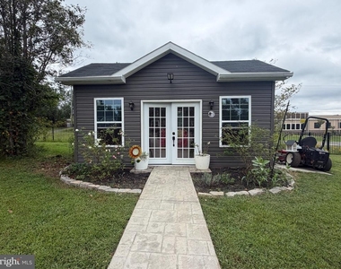 9812 Thoroughbred Road - Photo Thumbnail 28