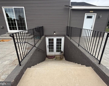 9812 Thoroughbred Road - Photo Thumbnail 31