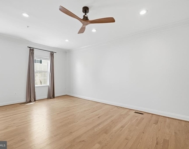 3839 Watkins Mill Drive - Photo Thumbnail 12