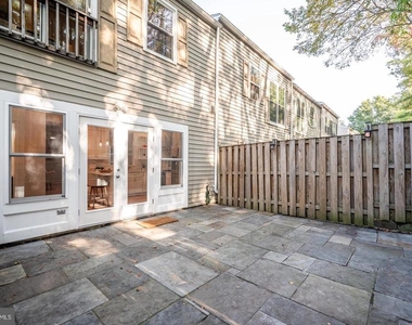 122 Sanborn Place - Photo Thumbnail 26