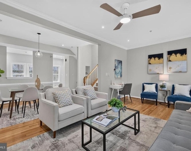 122 Sanborn Place - Photo Thumbnail 13