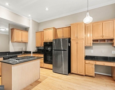 2403 Gorgas Place - Photo Thumbnail 6
