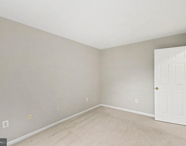 2403 Gorgas Place - Photo Thumbnail 18