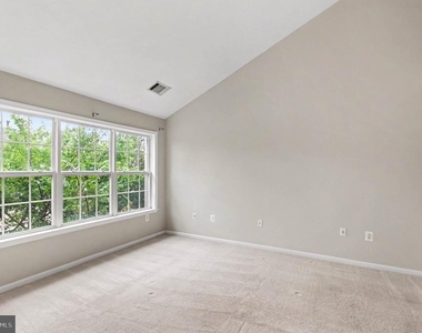 2403 Gorgas Place - Photo Thumbnail 12