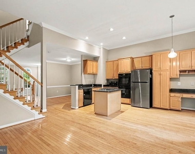 2403 Gorgas Place - Photo Thumbnail 7