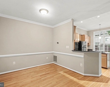 2403 Gorgas Place - Photo Thumbnail 5