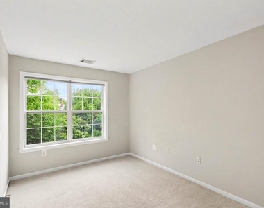 2403 Gorgas Place - Photo Thumbnail 17