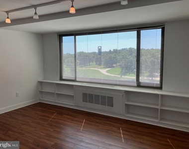 1011 Arlington Boulevard - Photo Thumbnail 10
