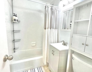 1011 Arlington Boulevard - Photo Thumbnail 12