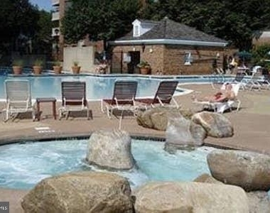 1011 Arlington Boulevard - Photo Thumbnail 32