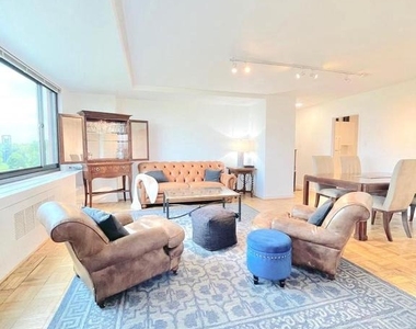 1011 Arlington Boulevard - Photo Thumbnail 7