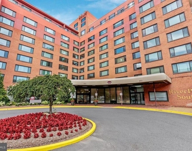 1011 Arlington Boulevard - Photo Thumbnail 20