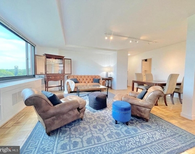 1011 Arlington Boulevard - Photo Thumbnail 6