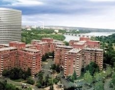 1011 Arlington Boulevard - Photo Thumbnail 35