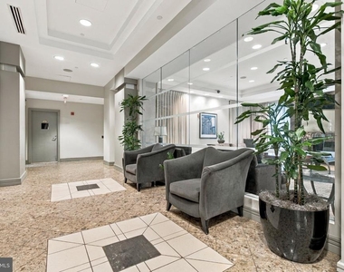 880 N Pollard Street - Photo Thumbnail 18
