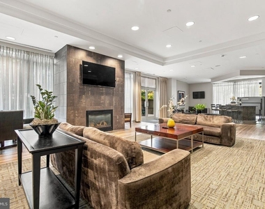880 N Pollard Street - Photo Thumbnail 21